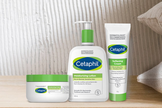 Fire forskjellige sentrale Cetaphil-produkter som sitter sammen på en overflate